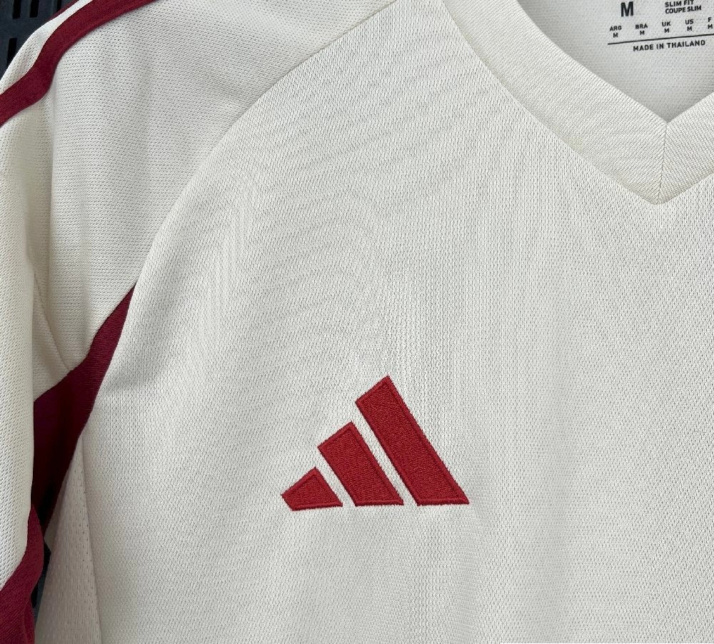 Liverpool 2025/26 Away