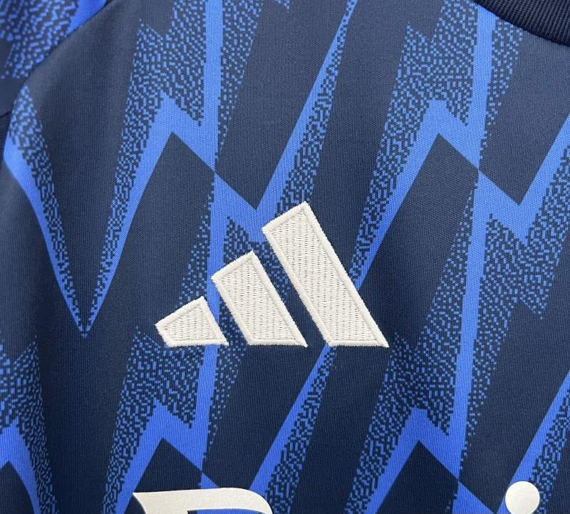 Arsenal 2025/26 Away