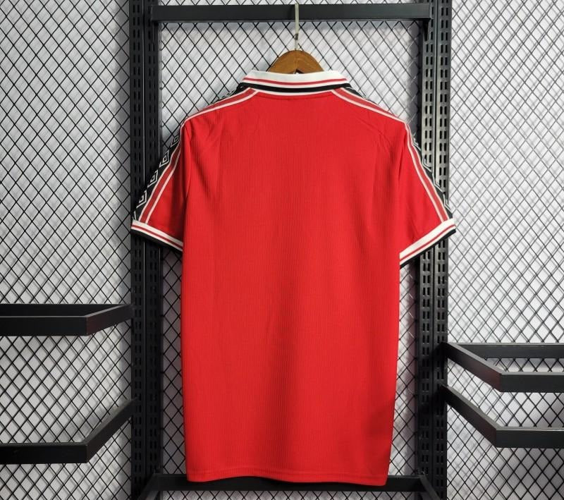 Manchester United 1998/99 Treble Retro